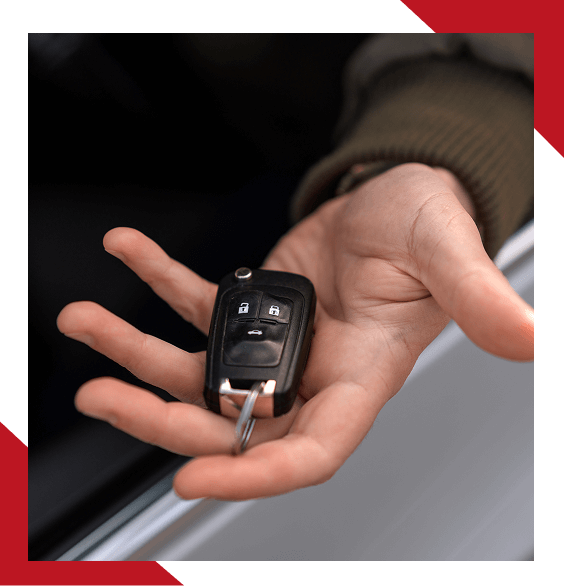 Automasinas atslegas baterijas maina